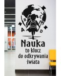 Nauka to klucz do odkrywania świata- naklejka na ścianę