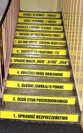 udzielanie pierwszej pomocy na schodach